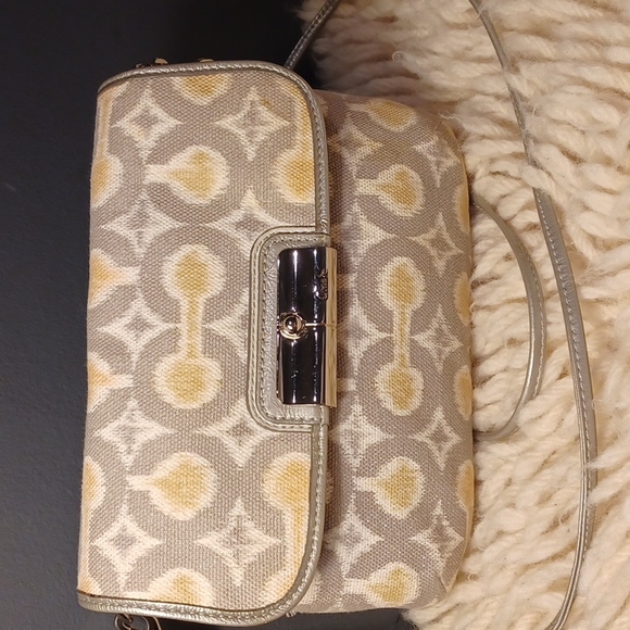 Coach crossbody - Picture 1 of 16